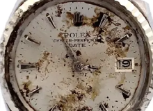 汚れたケース内部